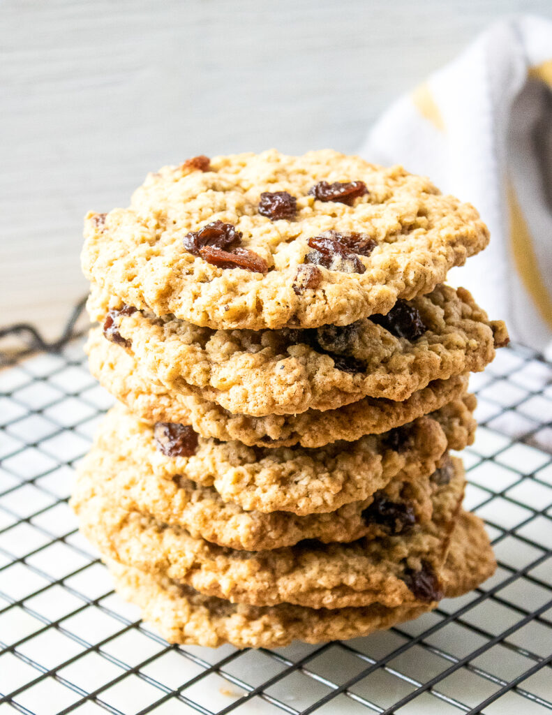 Mama's Oatmeal Raisin Cookies