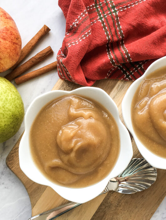 Instant Pot Cinnamon Pear Applesauce