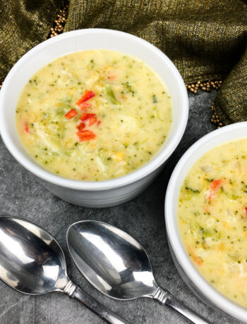 Vegetarian Instant Pot Broccoli Cheese Soup
